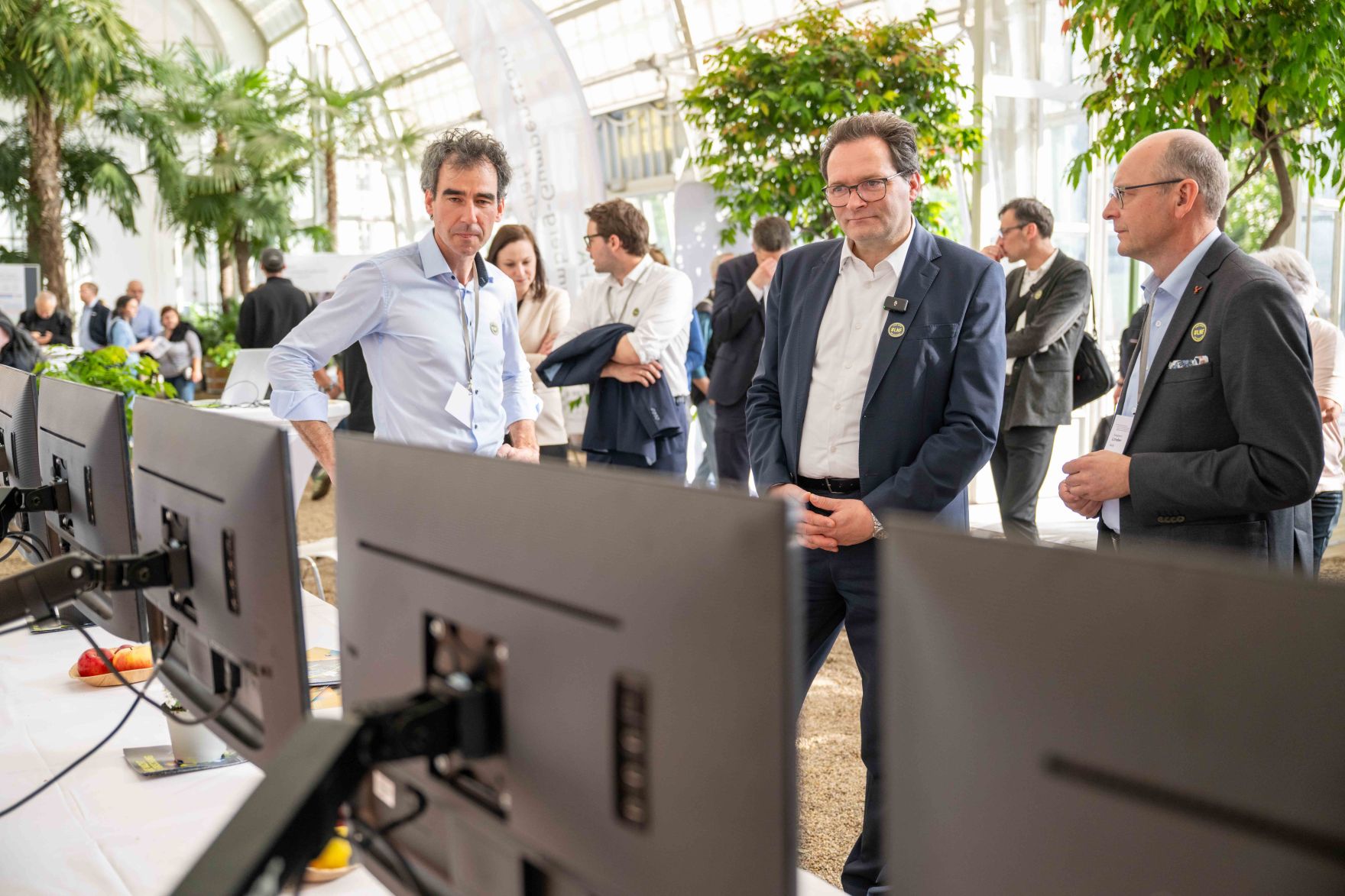 Bundesminister Norbert Totschnig besuchte im Rahmen der Langen Nacht der Forschung die beiden Standorte des BMLUK.