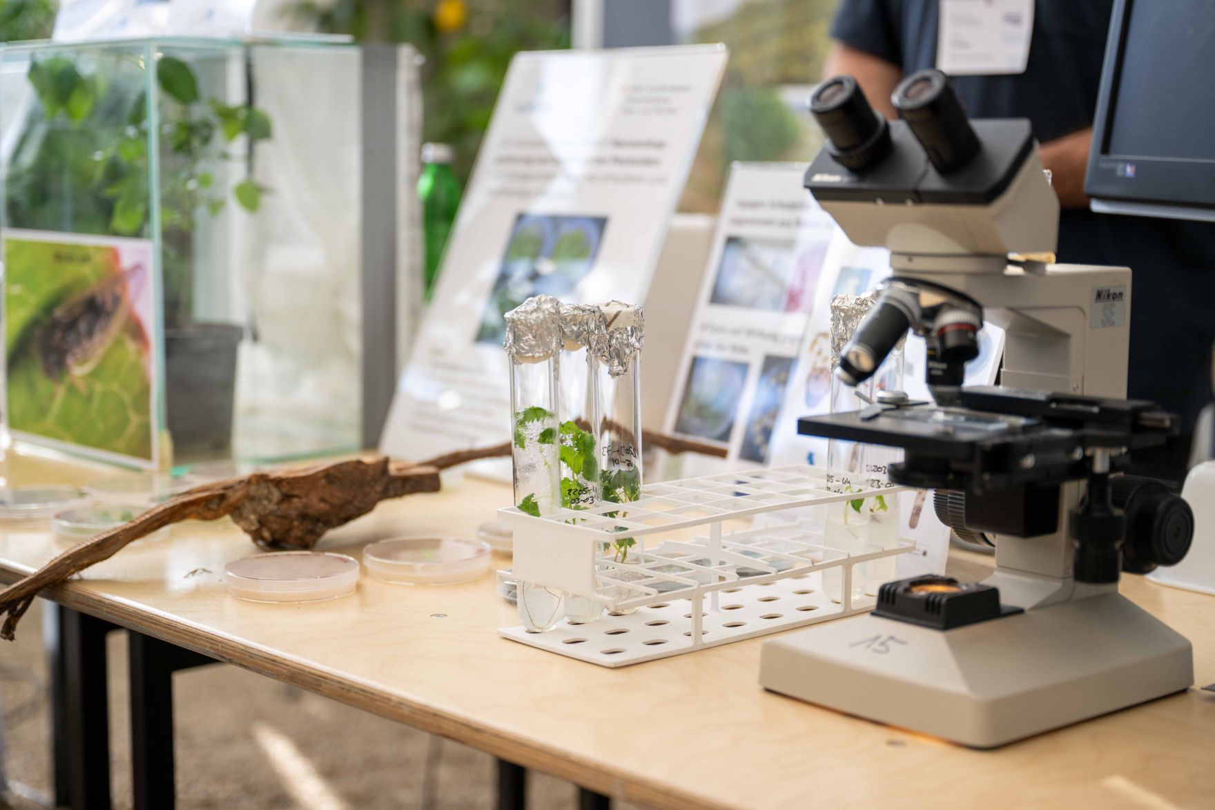 Bundesminister Norbert Totschnig besuchte im Rahmen der Langen Nacht der Forschung die beiden Standorte des BMLUK.