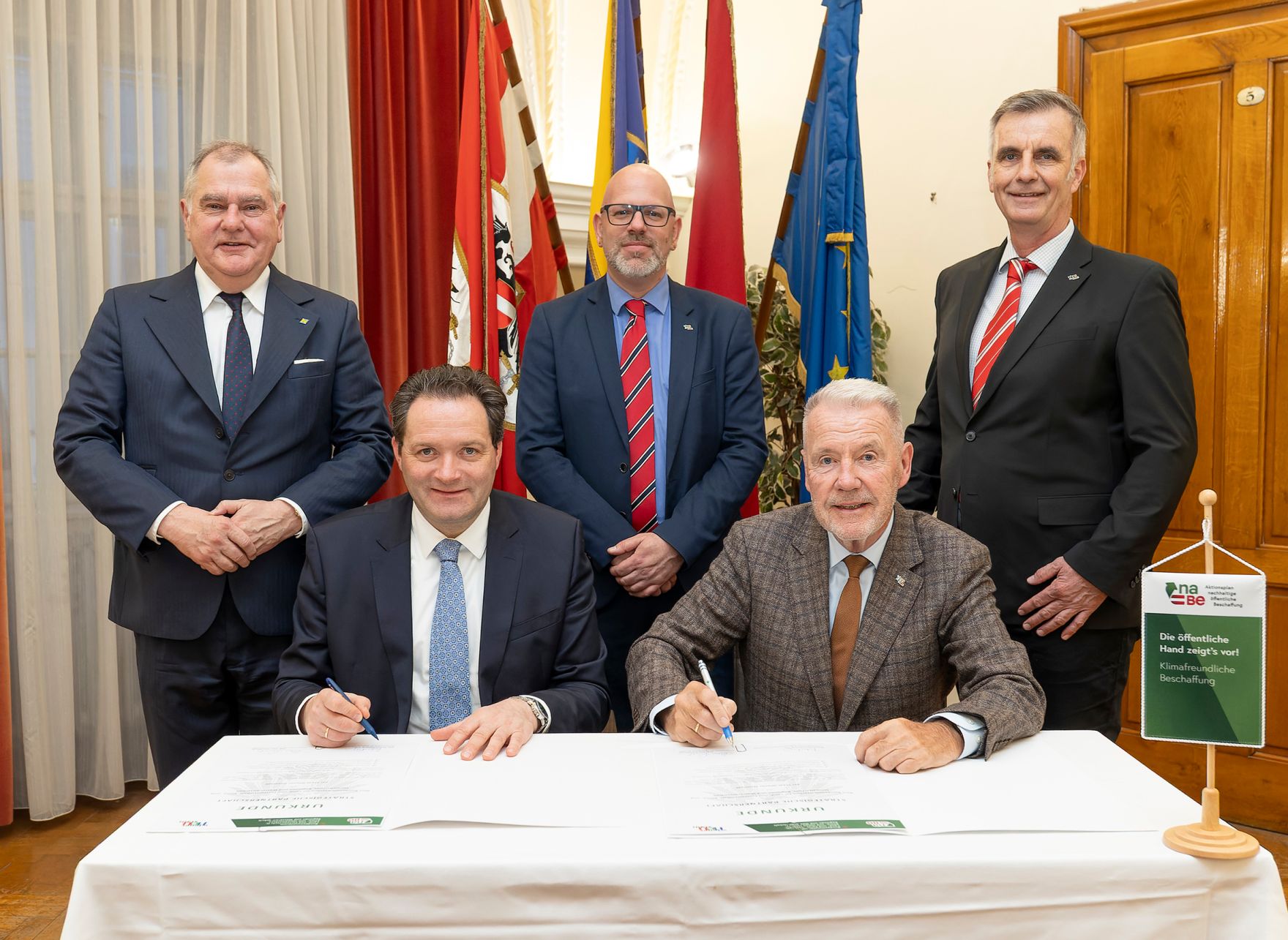 Am 11. Februar 2026 hat Wiener Neustadt eine strategische Partnerschaft mit dem Bund im Bereich der nachhaltigen &ouml;ffentlichen Beschaffung geschlossen.