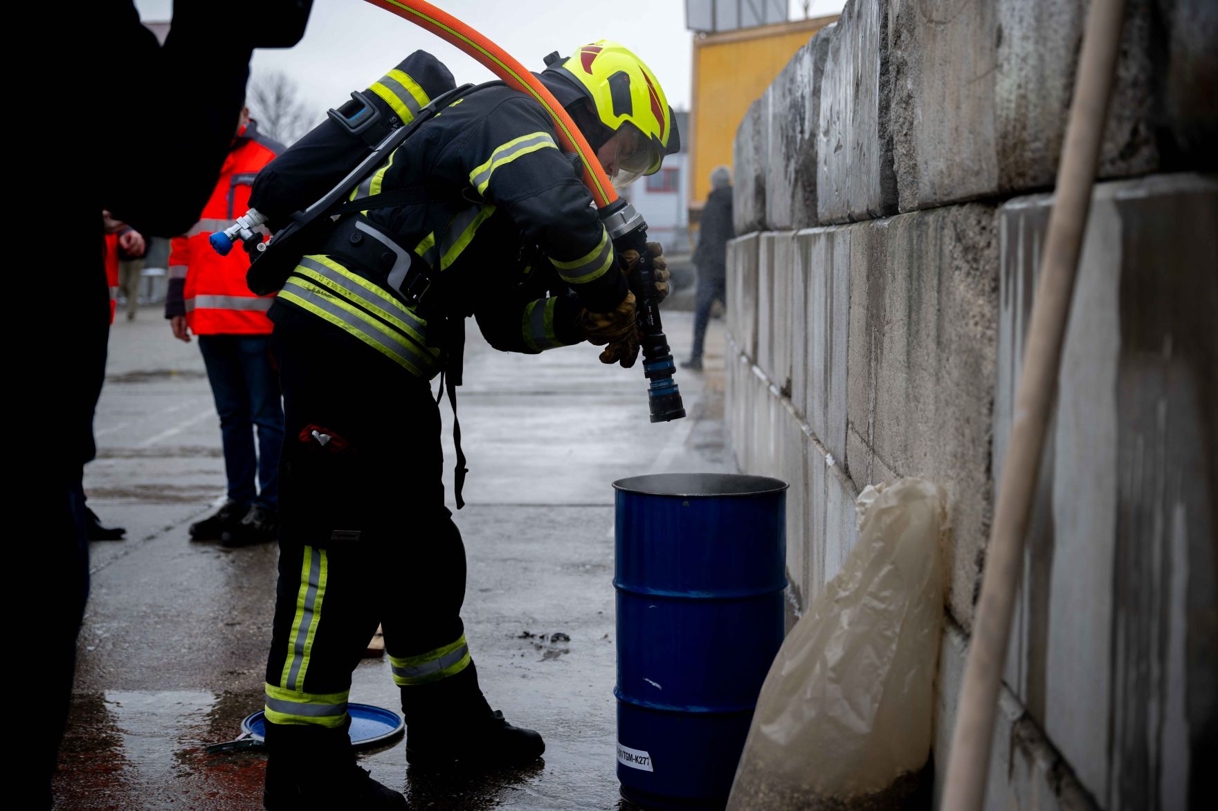 Falsch entsorgte Lithiumbatterien werden f&uuml;r &Ouml;sterreichs Abfallwirtschaft zunehmend zu einem Problem, im Restm&uuml;ll l&ouml;sen sie mehr und mehr Br&auml;nde aus.