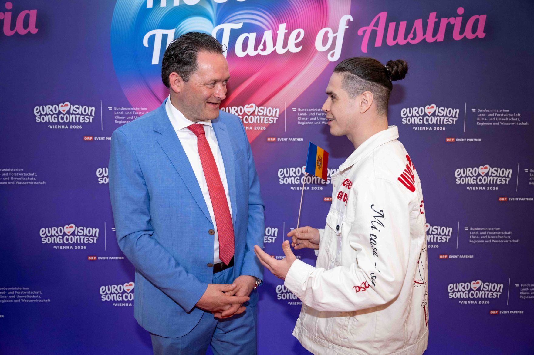 Im Rahmen des Eurovision Song Contest lud Bundesminister Norbert Totschnig zum Side-Event &bdquo;The Sound of Europe, the Taste of Austria&ldquo; ins Landwirtschaftsministerium am Stubenring internationale G&auml;ste sowie Delegationen der teilnehmenden Nationen ein.