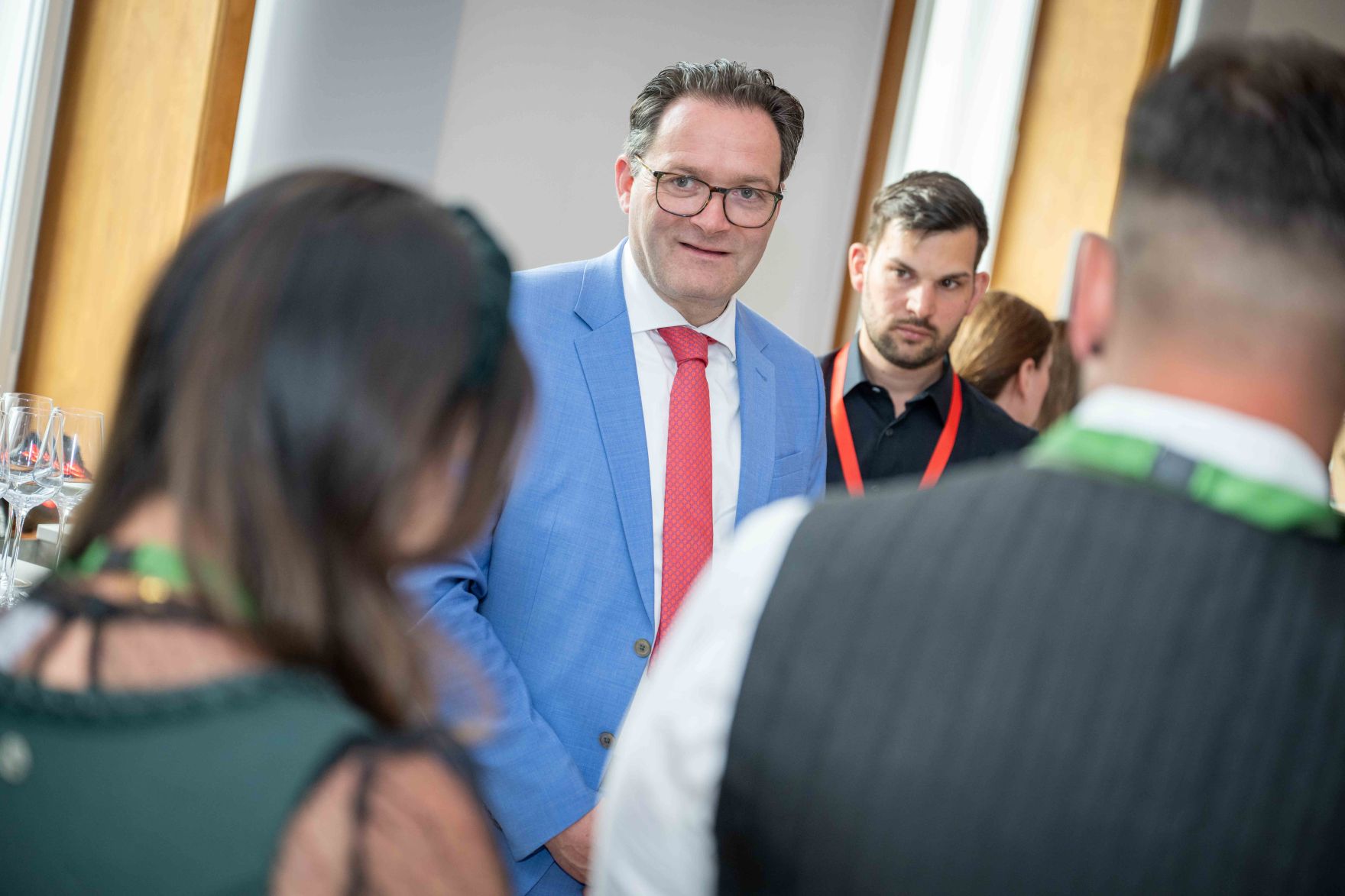 Im Rahmen des Eurovision Song Contest lud Bundesminister Norbert Totschnig zum Side-Event &bdquo;The Sound of Europe, the Taste of Austria&ldquo; ins Landwirtschaftsministerium am Stubenring internationale G&auml;ste sowie Delegationen der teilnehmenden Nationen ein.