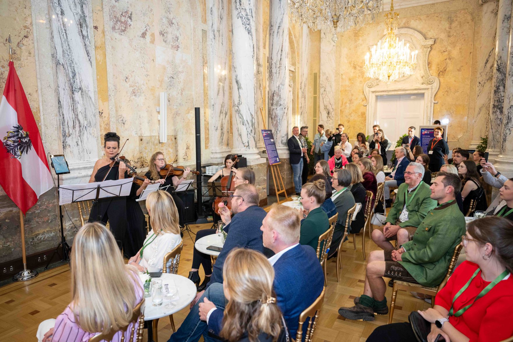 Im Rahmen des Eurovision Song Contest lud Bundesminister Norbert Totschnig zum Side-Event &bdquo;The Sound of Europe, the Taste of Austria&ldquo; ins Landwirtschaftsministerium am Stubenring internationale G&auml;ste sowie Delegationen der teilnehmenden Nationen ein.