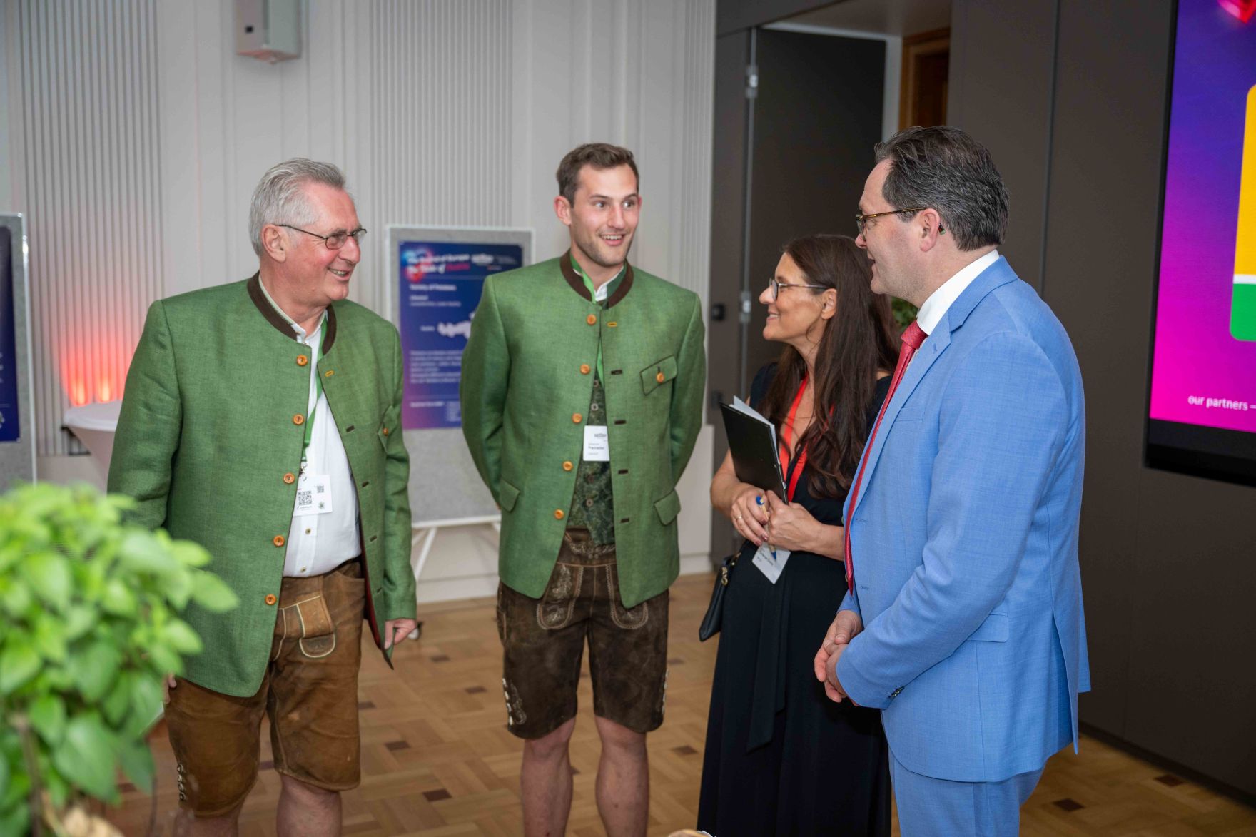 Im Rahmen des Eurovision Song Contest lud Bundesminister Norbert Totschnig zum Side-Event &bdquo;The Sound of Europe, the Taste of Austria&ldquo; ins Landwirtschaftsministerium am Stubenring internationale G&auml;ste sowie Delegationen der teilnehmenden Nationen ein.