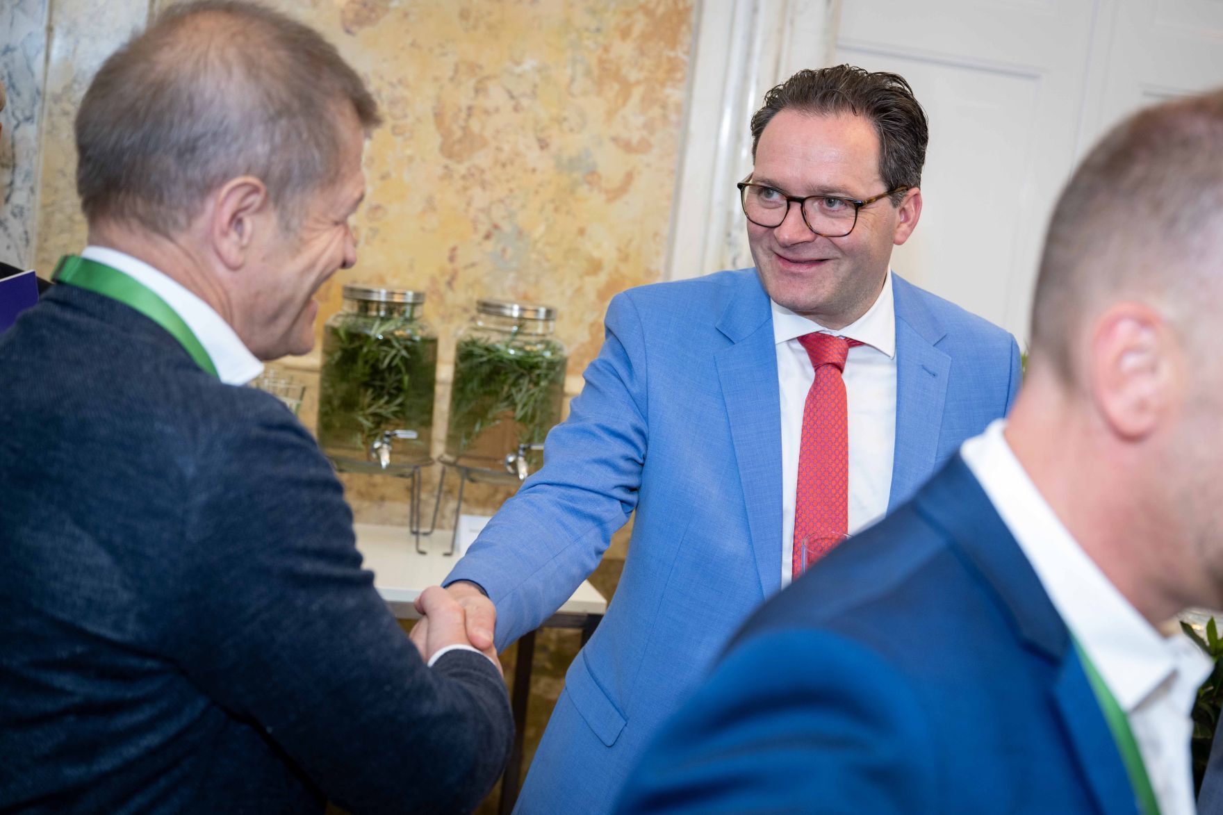 Im Rahmen des Eurovision Song Contest lud Bundesminister Norbert Totschnig zum Side-Event &bdquo;The Sound of Europe, the Taste of Austria&ldquo; ins Landwirtschaftsministerium am Stubenring internationale G&auml;ste sowie Delegationen der teilnehmenden Nationen ein.