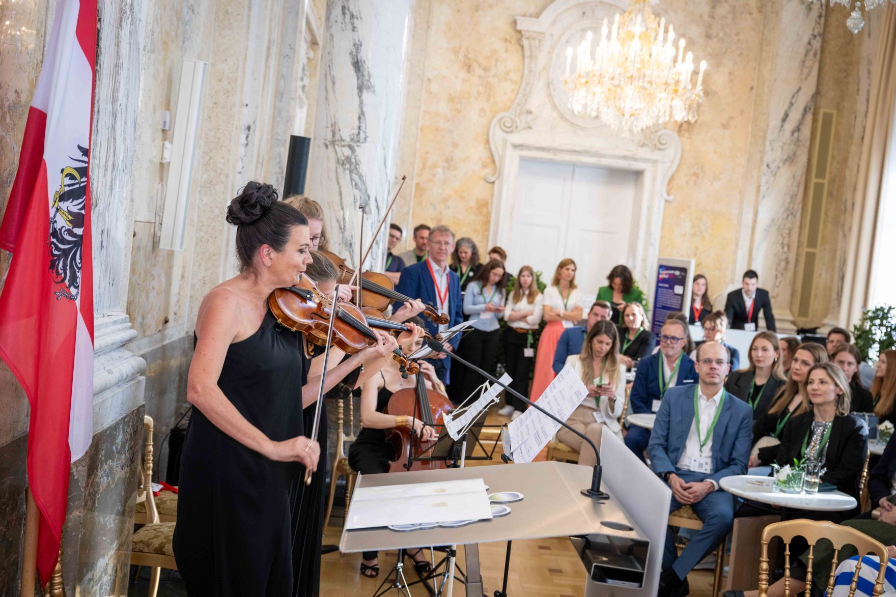 Im Rahmen des Eurovision Song Contest lud Bundesminister Norbert Totschnig zum Side-Event &bdquo;The Sound of Europe, the Taste of Austria&ldquo; ins Landwirtschaftsministerium am Stubenring internationale G&auml;ste sowie Delegationen der teilnehmenden Nationen ein.