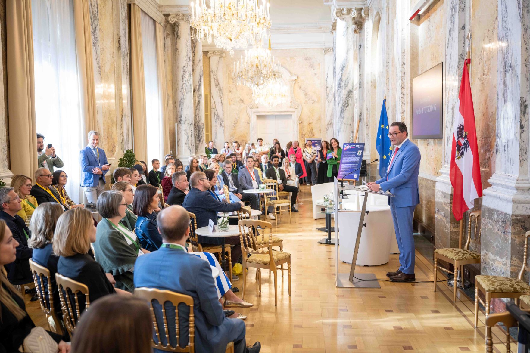Im Rahmen des Eurovision Song Contest lud Bundesminister Norbert Totschnig zum Side-Event &bdquo;The Sound of Europe, the Taste of Austria&ldquo; ins Landwirtschaftsministerium am Stubenring internationale G&auml;ste sowie Delegationen der teilnehmenden Nationen ein.