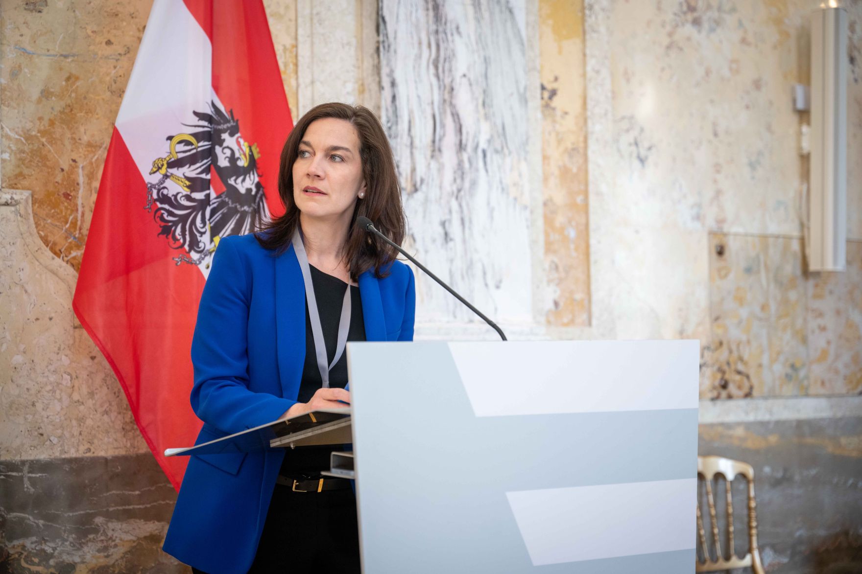 Im Rahmen des Eurovision Song Contest lud Bundesminister Norbert Totschnig zum Side-Event &bdquo;The Sound of Europe, the Taste of Austria&ldquo; ins Landwirtschaftsministerium am Stubenring internationale G&auml;ste sowie Delegationen der teilnehmenden Nationen ein.