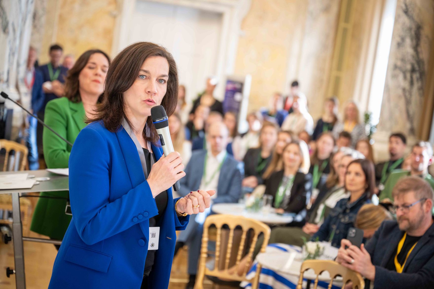 Im Rahmen des Eurovision Song Contest lud Bundesminister Norbert Totschnig zum Side-Event &bdquo;The Sound of Europe, the Taste of Austria&ldquo; ins Landwirtschaftsministerium am Stubenring internationale G&auml;ste sowie Delegationen der teilnehmenden Nationen ein.