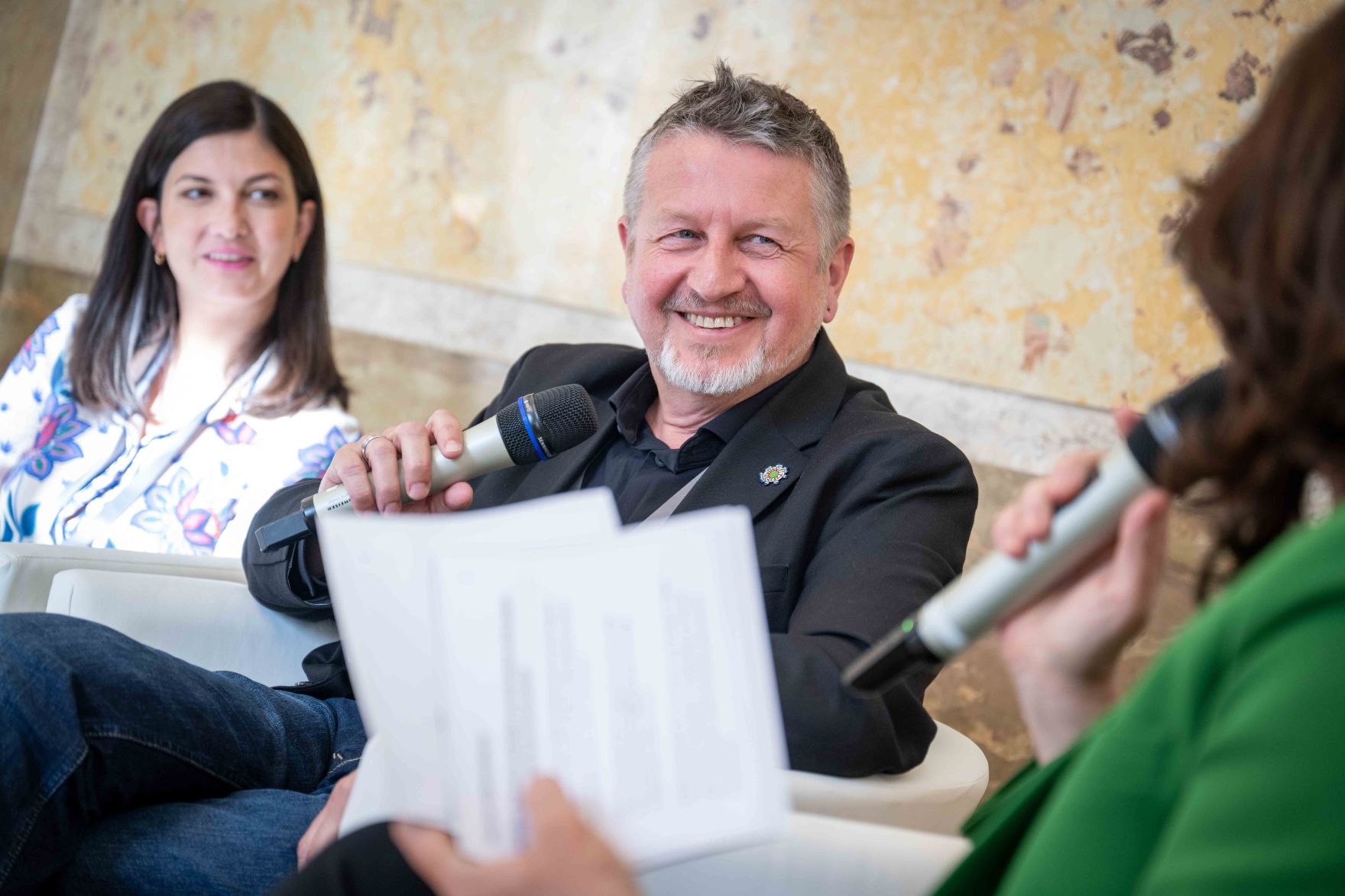 Im Rahmen des Eurovision Song Contest lud Bundesminister Norbert Totschnig zum Side-Event &bdquo;The Sound of Europe, the Taste of Austria&ldquo; ins Landwirtschaftsministerium am Stubenring internationale G&auml;ste sowie Delegationen der teilnehmenden Nationen ein.
