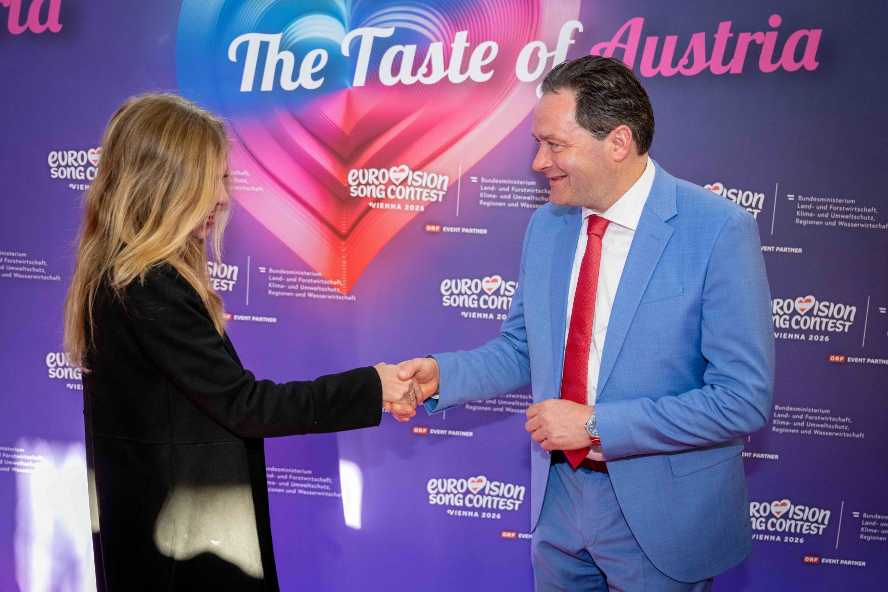 Im Rahmen des Eurovision Song Contest lud Bundesminister Norbert Totschnig zum Side-Event &bdquo;The Sound of Europe, the Taste of Austria&ldquo; ins Landwirtschaftsministerium am Stubenring internationale G&auml;ste sowie Delegationen der teilnehmenden Nationen ein.