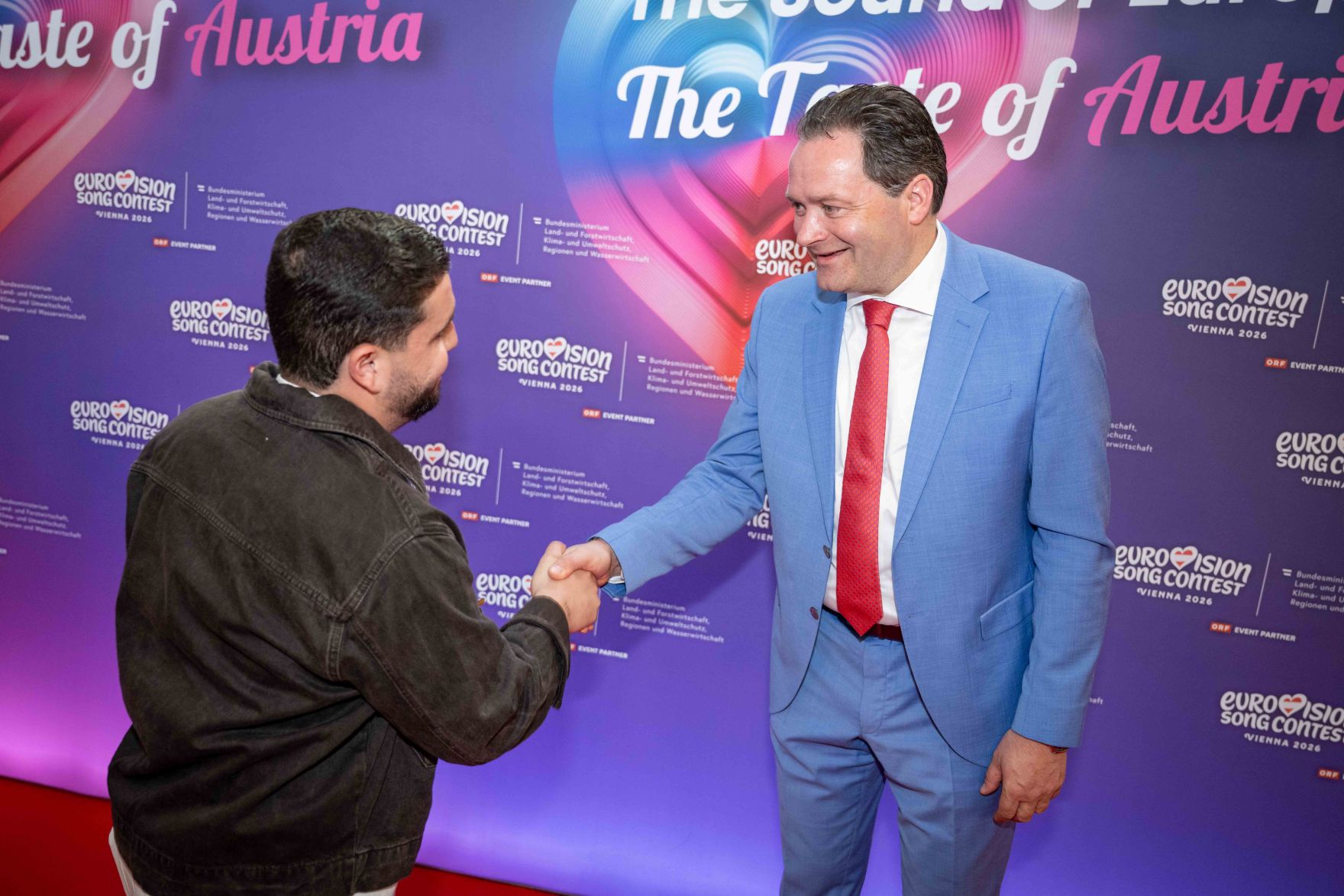 Im Rahmen des Eurovision Song Contest lud Bundesminister Norbert Totschnig zum Side-Event &bdquo;The Sound of Europe, the Taste of Austria&ldquo; ins Landwirtschaftsministerium am Stubenring internationale G&auml;ste sowie Delegationen der teilnehmenden Nationen ein.