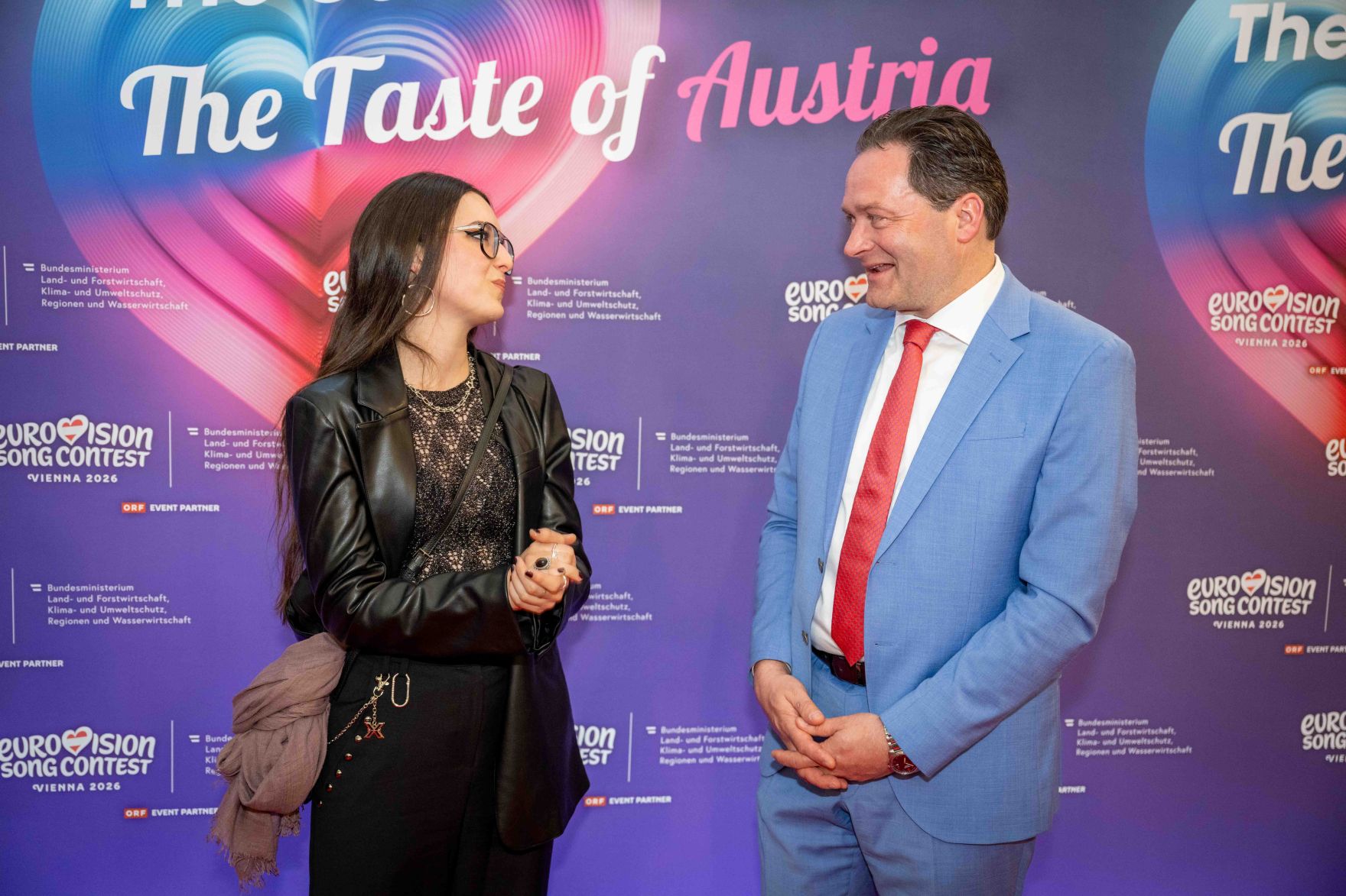 Im Rahmen des Eurovision Song Contest lud Bundesminister Norbert Totschnig zum Side-Event &bdquo;The Sound of Europe, the Taste of Austria&ldquo; ins Landwirtschaftsministerium am Stubenring internationale G&auml;ste sowie Delegationen der teilnehmenden Nationen ein.