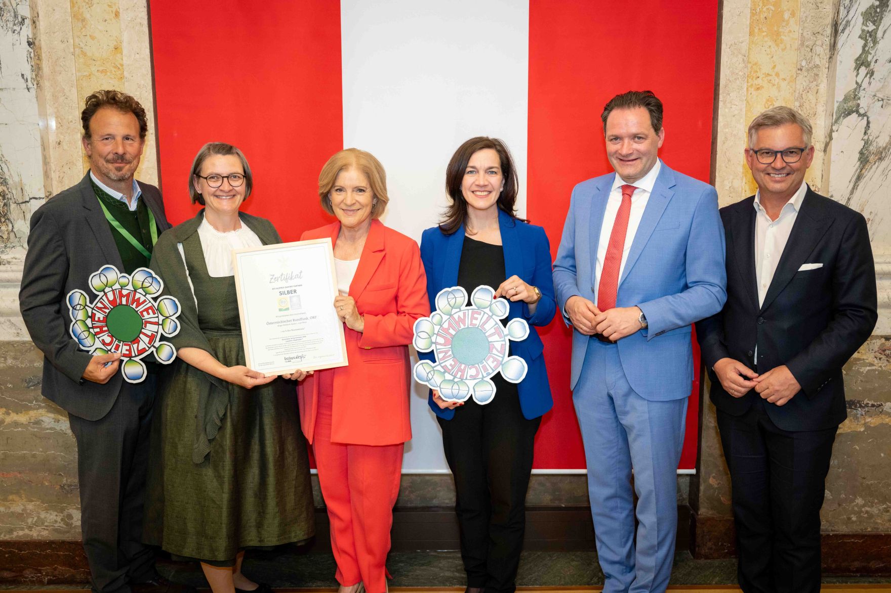 Im Rahmen des Eurovision Song Contest lud Bundesminister Norbert Totschnig zum Side-Event &bdquo;The Sound of Europe, the Taste of Austria&ldquo; ins Landwirtschaftsministerium am Stubenring internationale G&auml;ste sowie Delegationen der teilnehmenden Nationen ein.