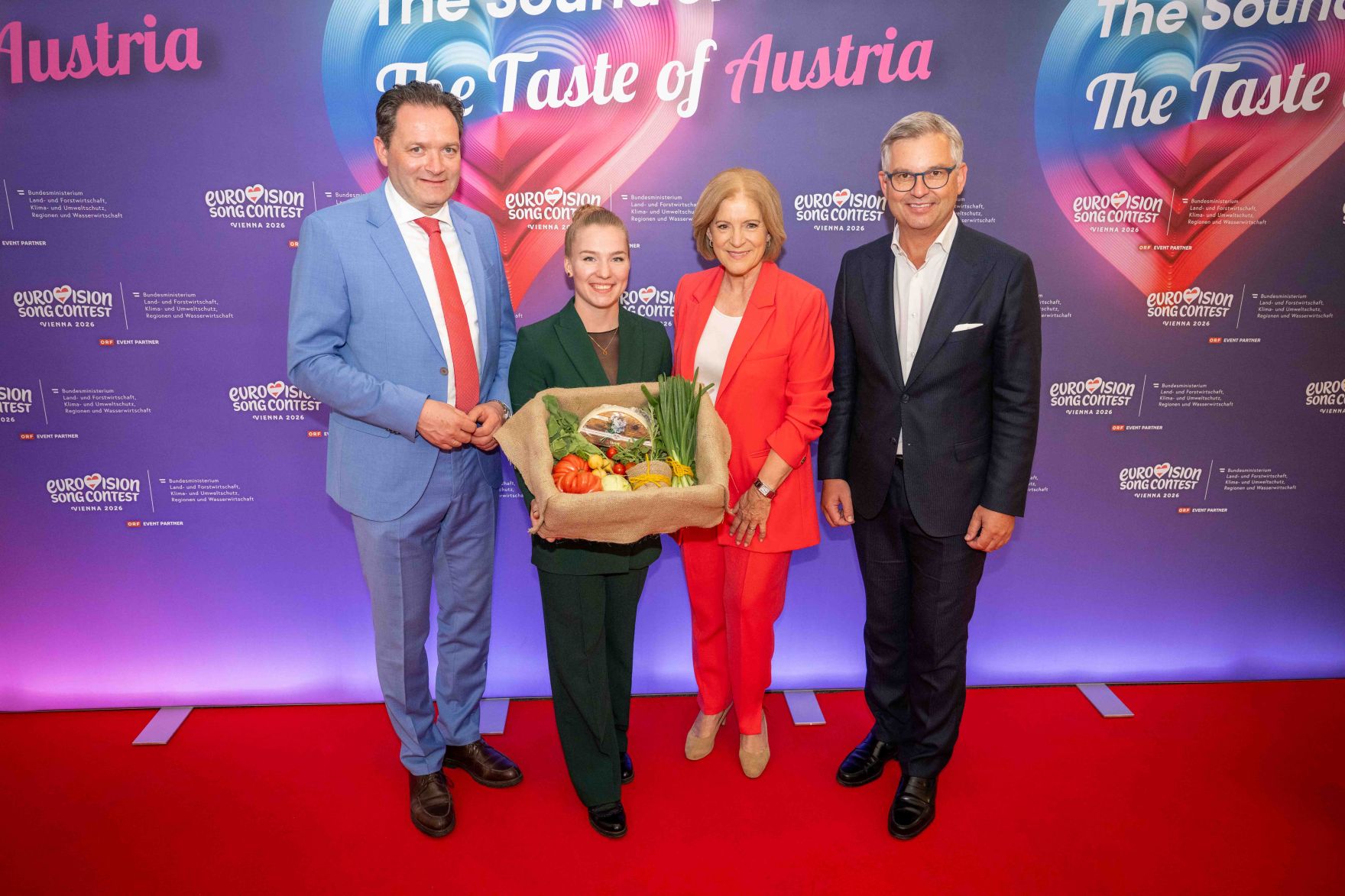 Im Rahmen des Eurovision Song Contest lud Bundesminister Norbert Totschnig zum Side-Event &bdquo;The Sound of Europe, the Taste of Austria&ldquo; ins Landwirtschaftsministerium am Stubenring internationale G&auml;ste sowie Delegationen der teilnehmenden Nationen ein.