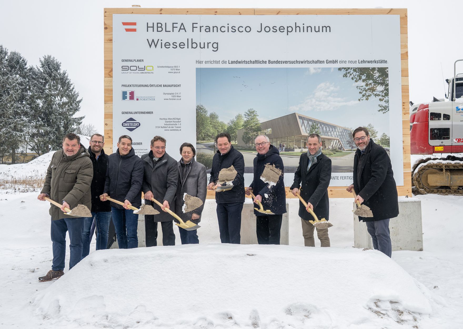 Landwirtschaftsminister Norbert Totschnig und Nieder&ouml;sterreichs Landeshauptfrau-Stellvertreter Stephan Pernkopf nahmen am Montag, den 16. Februar 2026, den Spatenstich f&uuml;r das neue Geb&auml;ude am Schulgel&auml;nde vor.