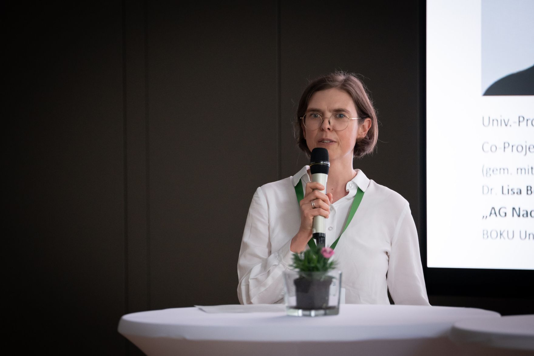 Bundesministerin Eva-Maria Holzleitner und Bundesminister Norbert Totschnig verliehen den Sustainability Award im Regierungsgeb&auml;ude am Stubenring.