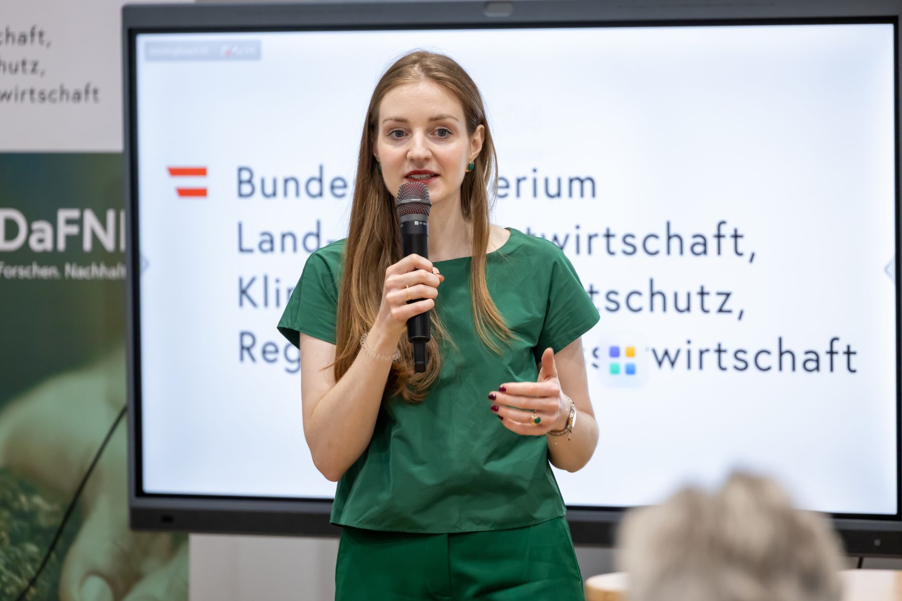 Unter dem Motto &bdquo;Forschung, die ankommt&ldquo; diskutierten Expertinnen und Experten aus Wissenschaft, Verwaltung, Medien und Praxis in der Wiener Urania &uuml;ber die Bedeutung von Wissenschaftskommunikation, Wissenstransfer und den Dialog mit der Gesellschaft.