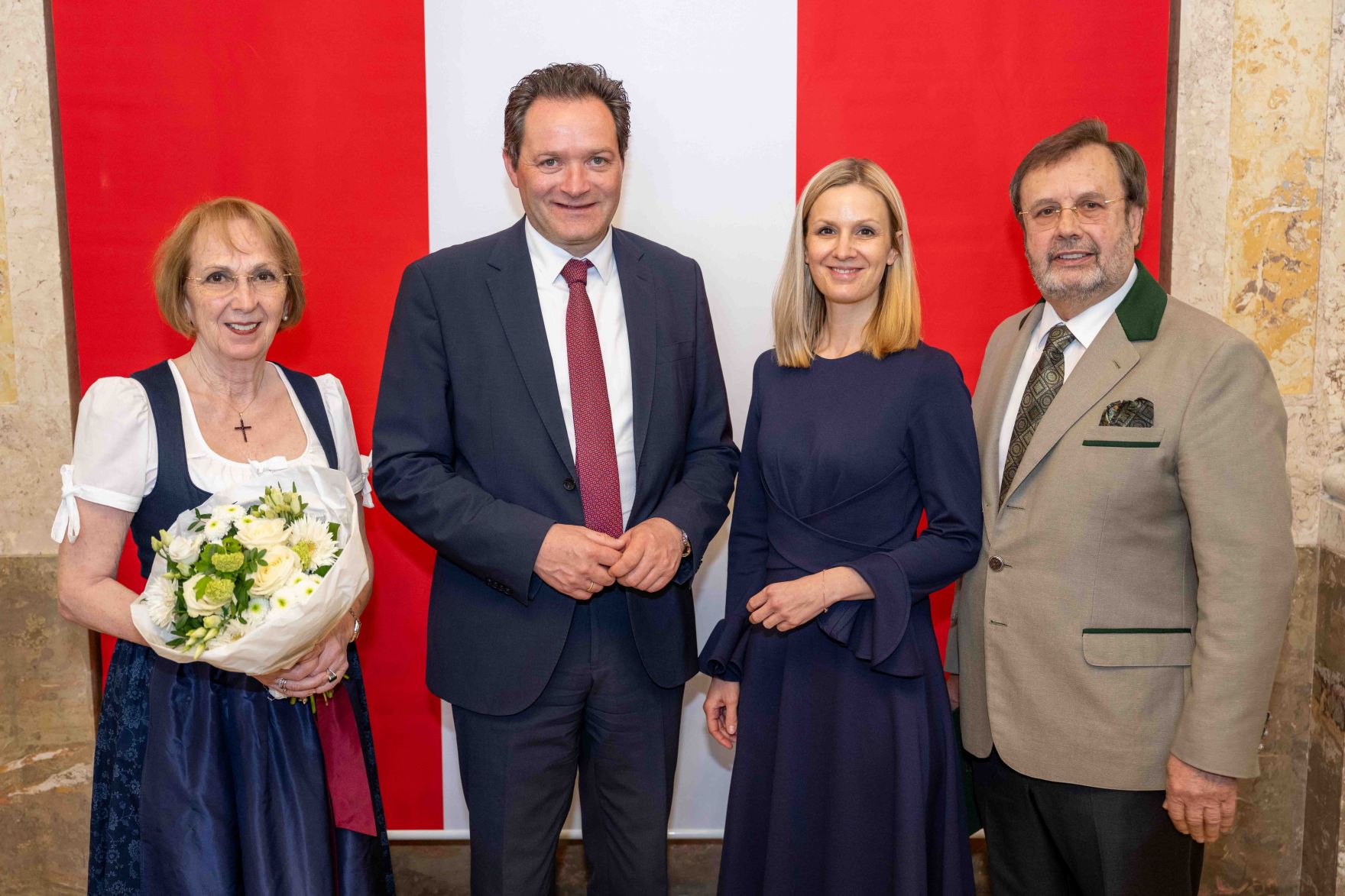 Herr Bundesminister Totschnig bei der Verleihung des Berufstitel "&Ouml;konomierat" im Marmorsaal des Regierungsgeb&auml;udes am Stubenring.