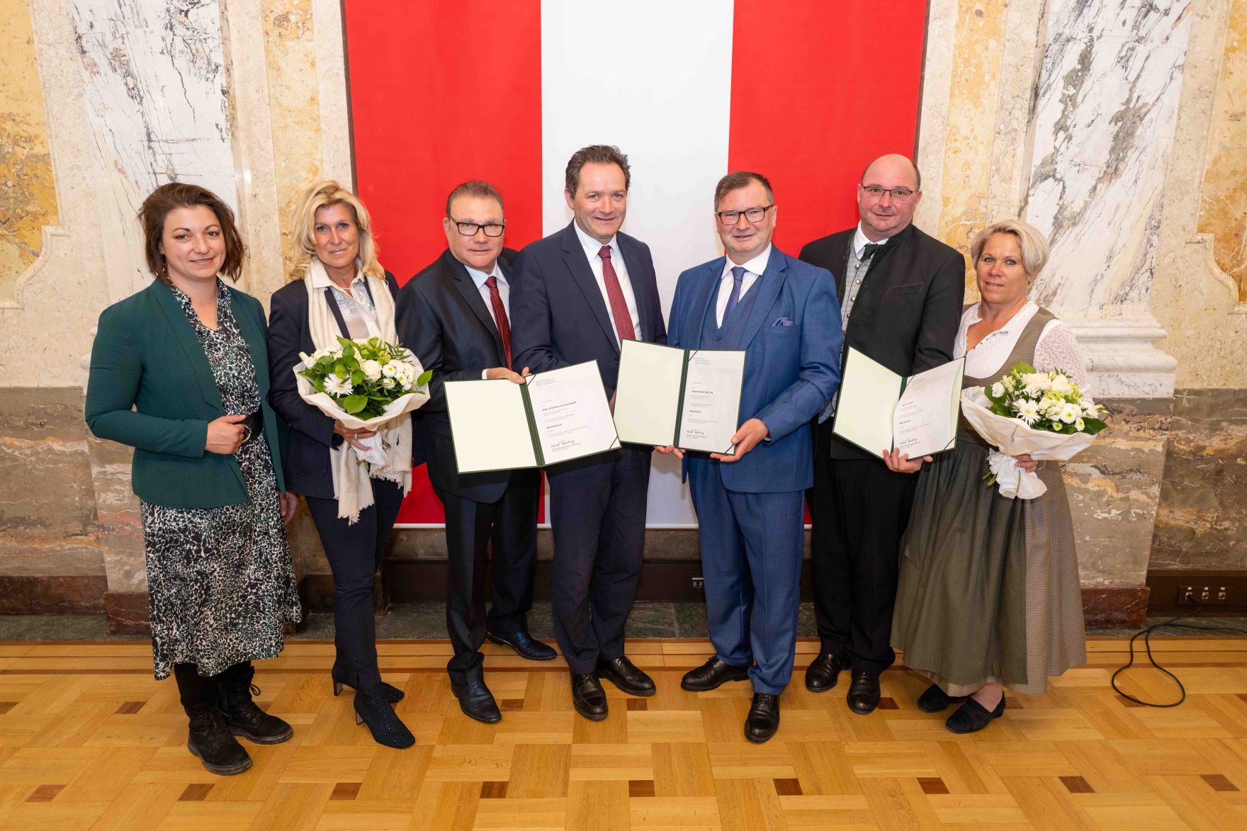 Herr Bundesminister Totschnig bei der Verleihung des Berufstitel "&Ouml;konomierat" im Marmorsaal des Regierungsgeb&auml;udes am Stubenring.