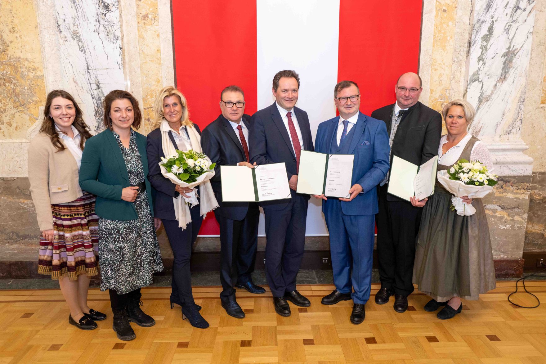 Herr Bundesminister Totschnig bei der Verleihung des Berufstitel "&Ouml;konomierat" im Marmorsaal des Regierungsgeb&auml;udes am Stubenring.