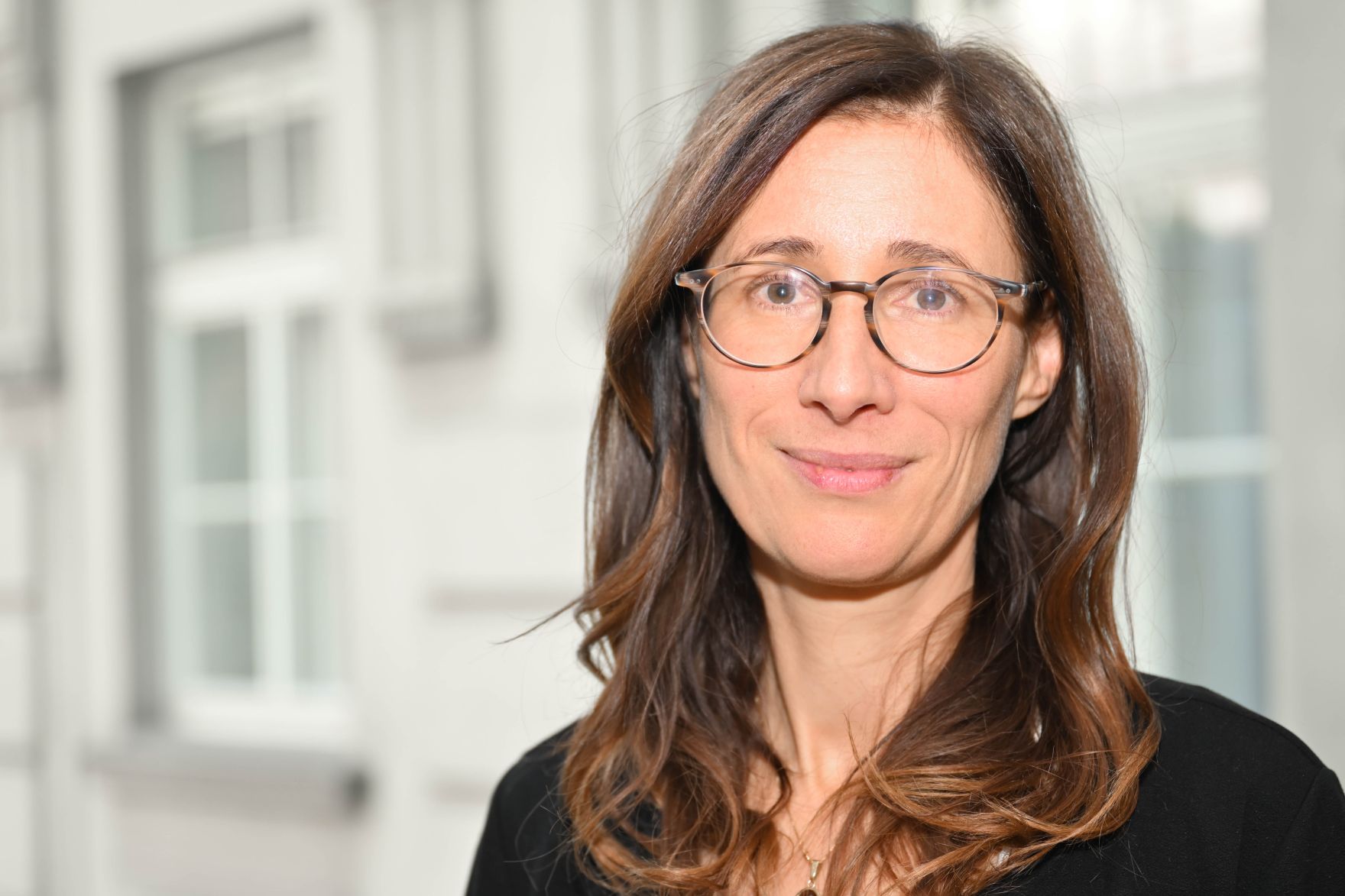 Raphaela Kitzmantel-Losch.jpg Abteilungsleiterin Dr. Raphaela Kitzmantel-Losch, Abteilungsleiterin der "Ombudsstelle"