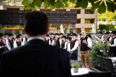 Bundesminister Norbert Totschnig nahm an der Auszeichnung der Vorarlberger Hofk&auml;serei Kegele mit dem AMA GENUSS REGION G&uuml;tesiegel teil.