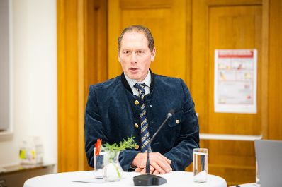 Gemeinsam mit BIO AUSTRIA Obfrau Gertraud Grabmann und LK&Ouml; Pr&auml;sident Josef Moosbrugger stellte Landwirtschaftsminister Norbert Totschnig im Rahmen der Bio-Enquete das Bio-Aktionsprogramm 2023 vor.