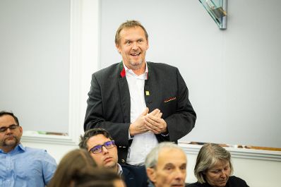 Gemeinsam mit BIO AUSTRIA Obfrau Gertraud Grabmann und LK&Ouml; Pr&auml;sident Josef Moosbrugger stellte Landwirtschaftsminister Norbert Totschnig im Rahmen der Bio-Enquete das Bio-Aktionsprogramm 2023 vor.