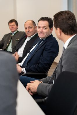 Am 02.12.2022 besuchte Bundesminister Norbert Totschnig, im Rahmen der Versorgungssicherheitstour, land- und forstwirtschaftliche Betriebe sowie BranchenvertreterInnen in der Steiermark.
