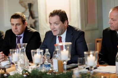 Am 09.12.2022 besuchte Bundesminister Norbert Totschnig, im Rahmen der Versorgungssicherheitstour, land- und forstwirtschaftliche Betriebe sowie BranchenvertreterInnen in Tirol