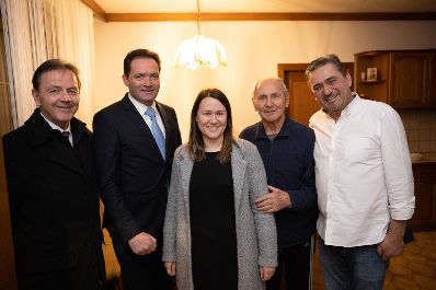 Bundesminister Norbert Totschnig besuchte gemeinsam mit Pr&auml;sident der Burgenl&auml;ndischen Landwirtschaftskammer Nikolaus Berlakovich die Weinbauschule Eisenstadt.