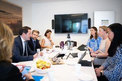 Forstminister Norbert Totschnig nahm am 27. Juni 2022 an einem informellen Austausch mit europ&auml;ischen Forstministern waldreicher Staaten in Schweden teil.