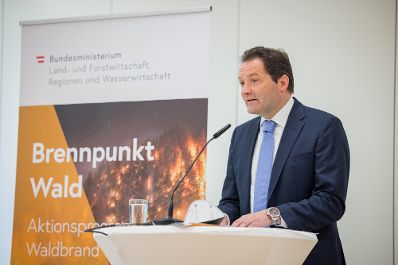 Am 26. August 2022 fand die Pr&auml;sentation des Aktionsprogramms Waldbrand mit Landwirtschaftsminister Norbert Totschnig und Boku-Experte Harald Vacik statt.