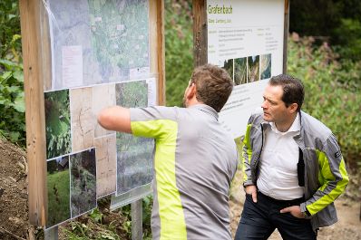 Im Fr&uuml;hjahr und Sommer 2021 kam es im Osttiroler Grafenbach zu Gro&szlig;rutschungen von 14 Hektar. Um die Bev&ouml;lkerung k&uuml;nftig noch besser zu sch&uuml;tzen, hat die Wildbach- und Lawinenverbauung des Landwirtschaftsministeriums mit einem neuen Bauprojekt begonnen.
