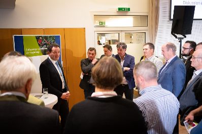 Im Burgenland diskutierte Bundesminister Norbert Totschnig mit Expertinnen und Experten &uuml;ber die Inhalte der neuen GAP sowie die Sicherstellung der Versorgungssicherheit.