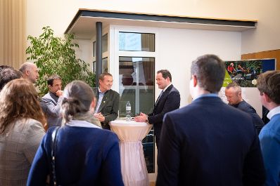 Im Burgenland diskutierte Bundesminister Norbert Totschnig mit Expertinnen und Experten &uuml;ber die Inhalte der neuen GAP sowie die Sicherstellung der Versorgungssicherheit.