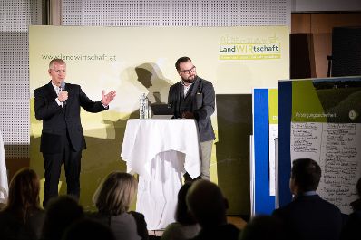 Im Burgenland diskutierte Bundesminister Norbert Totschnig mit Expertinnen und Experten &uuml;ber die Inhalte der neuen GAP sowie die Sicherstellung der Versorgungssicherheit.