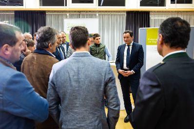 In Ober&ouml;sterreich diskutierte Bundesminister Norbert Totschnig mit Expertinnen und Experten &uuml;ber die Inhalte der neuen GAP sowie die Sicherstellung der Versorgungssicherheit.
