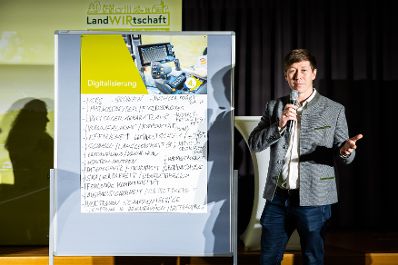 In Ober&ouml;sterreich diskutierte Bundesminister Norbert Totschnig mit Expertinnen und Experten &uuml;ber die Inhalte der neuen GAP sowie die Sicherstellung der Versorgungssicherheit.