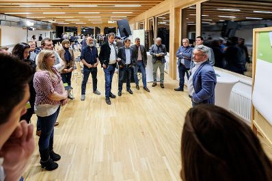 In Tirol diskutierte Bundesminister Norbert Totschnig mit Expertinnen und Experten &uuml;ber die Inhalte der neuen GAP sowie die Sicherstellung der Versorgungssicherheit.