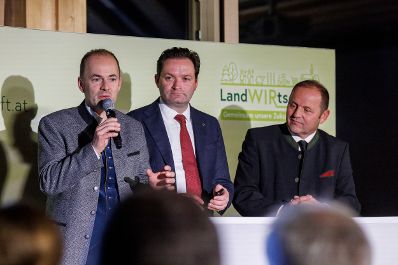 In Tirol diskutierte Bundesminister Norbert Totschnig mit Expertinnen und Experten &uuml;ber die Inhalte der neuen GAP sowie die Sicherstellung der Versorgungssicherheit.