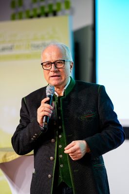 In der Steiermark diskutierte Bundesminister Norbert Totschnig mit Expertinnen und Experten &uuml;ber die Inhalte der neuen GAP sowie die Sicherstellung der Versorgungssicherheit.