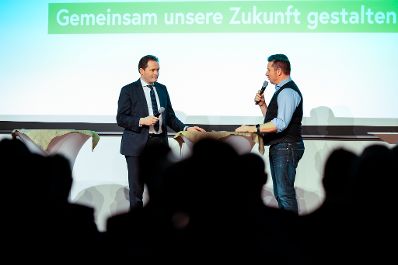 In der Steiermark diskutierte Bundesminister Norbert Totschnig mit Expertinnen und Experten &uuml;ber die Inhalte der neuen GAP sowie die Sicherstellung der Versorgungssicherheit.