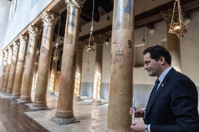 Im Rahmen seiner Arbeitsreise nach Israel besuchte Landwirtschaftsminister Norbert Totschnig die Geburtskirche in Bethlehem.