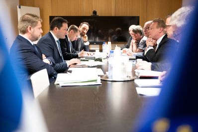 Im Rahmen seiner Teilnahme am EU-Agrarrat tauschte sich Bundesminister Norbert Totschnig mit Amtskolleginnen und Amtskollegen sowie dem EU-Landwirtschaftskommissar u. a. &uuml;ber die aktuelle Lage der Agrarm&auml;rkte aus.