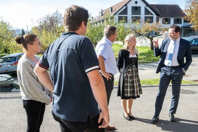 Bei einem Bundesl&auml;ndertag in K&auml;rnten besuchte Bundesminister Norbert Totschnig die HBLA Pitzelst&auml;tten, Betriebe und gab gemeinsam mit Landesrat Martin Gruber und LK K&auml;rnten Pr&auml;sident Siegfried Huber eine Pressekonferenz zu aktuellen agrarischen Themen.