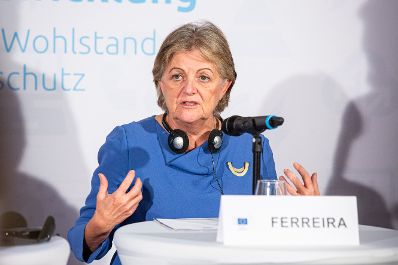 600 Mio. Euro EU-Mittel f&uuml;r &Ouml;sterreichs Regionen: Bundesminister Norbert Totschnig hat gemeinsam mit der EU-Kommissarin f&uuml;r Koh&auml;sion und Reformen, Elisa Ferreira, Landesrat Martin Eichtinger und Stadtrat Peter Hanke das neue EFRE-Programm vorgestellt.