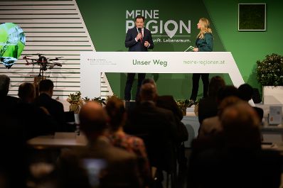 Unter dem Titel &bdquo;Meine Region &ndash; Unser Weg&ldquo; stellte Bundesminister Norbert Totschnig die neue Regionen-Strategie vor. Das Ziel ist die Regionen nachhaltig, leistungsf&auml;hig und attraktiv zu gestalten.
