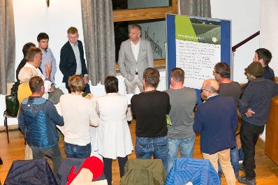 In Vorarlberg diskutierte Bundesminister Norbert Totschnig mit Landwirtschaftskammer-Pr&auml;sident Josef Moosbrugger und Landwirtschaftslandesrat Christian Gantner &uuml;ber die Inhalte der neuen GAP sowie die Sicherstellung der Versorgungssicherheit